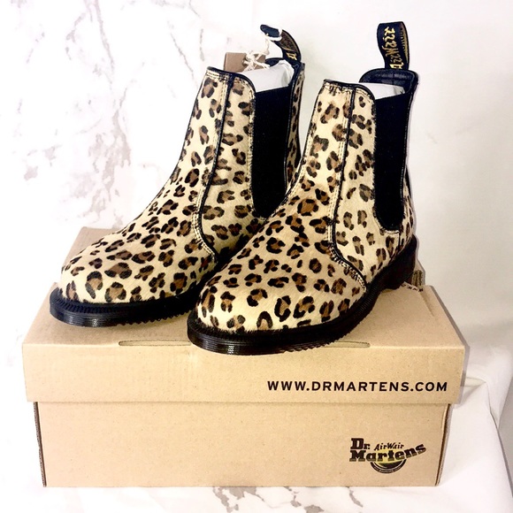 dr martens flora leopard